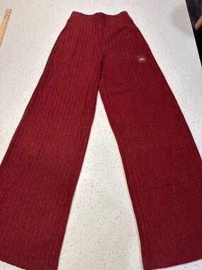 ALO Yoga Ribbed Wide-Leg Track Pants in Deep Red